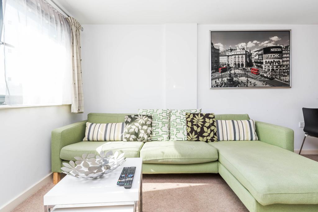 Fantastic 1 Bed Flat Stratford Apartment ลอนดอน ภายนอก รูปภาพ
